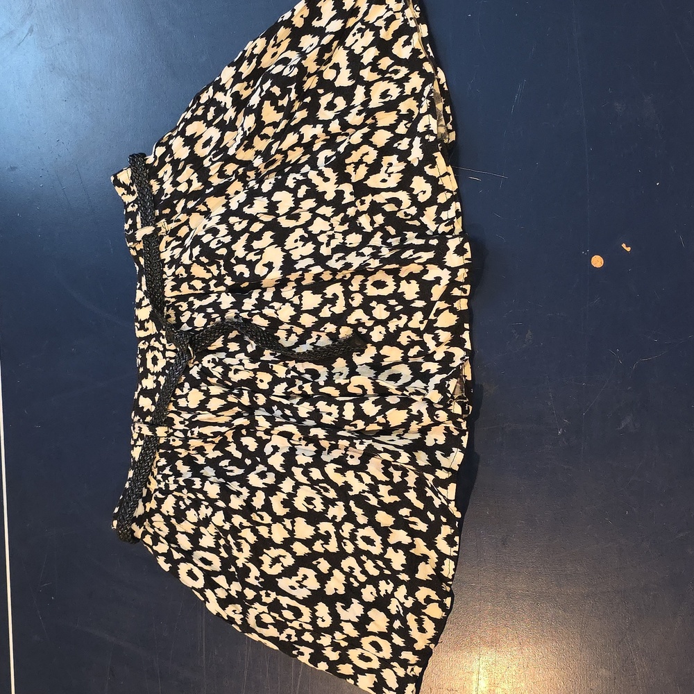 Stylish Black and Cream Skirt